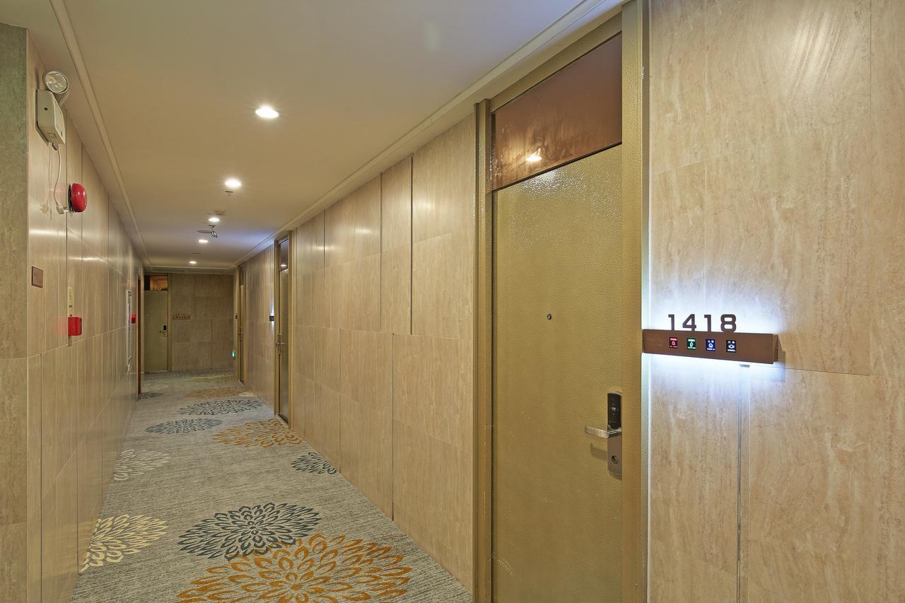 Days Inn South Guangzhou Raiway Station Esterno foto