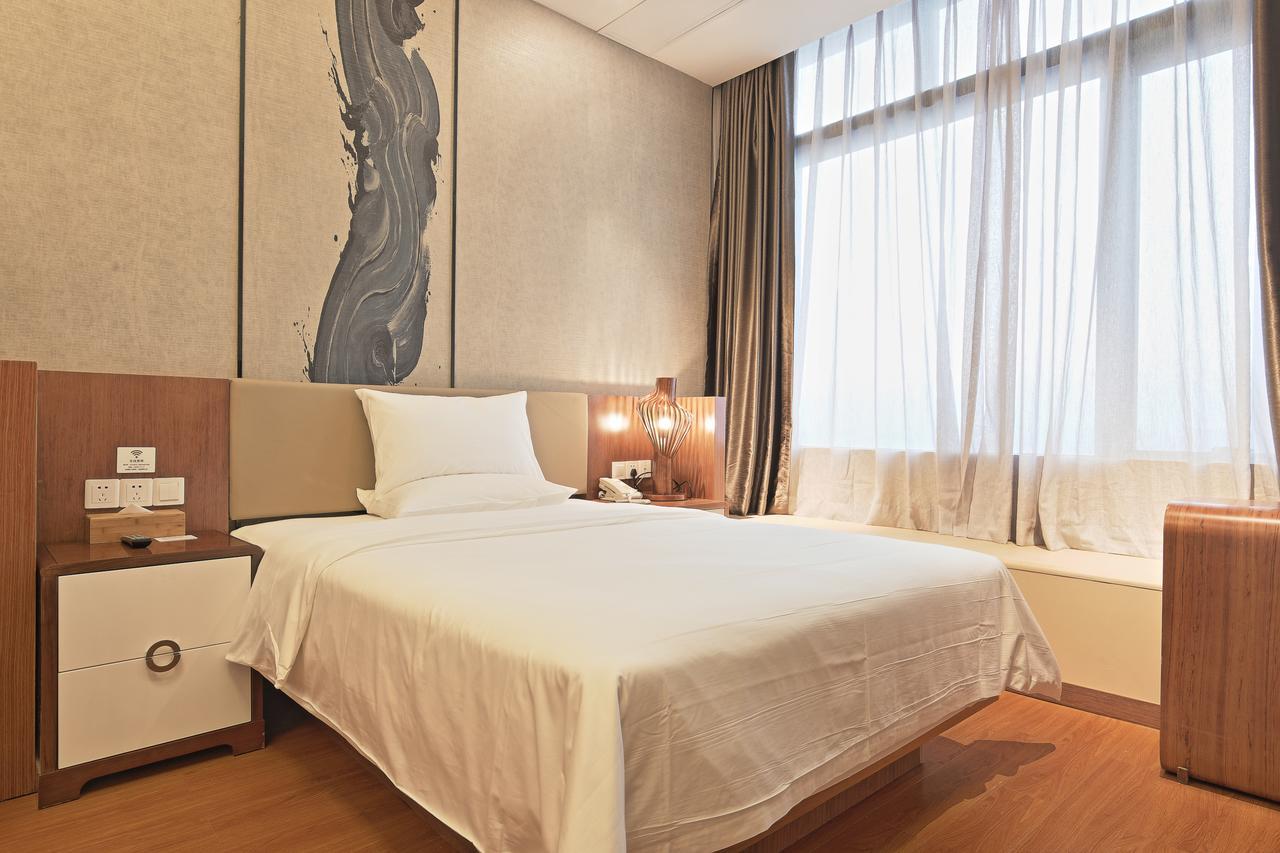 Days Inn South Guangzhou Raiway Station Esterno foto
